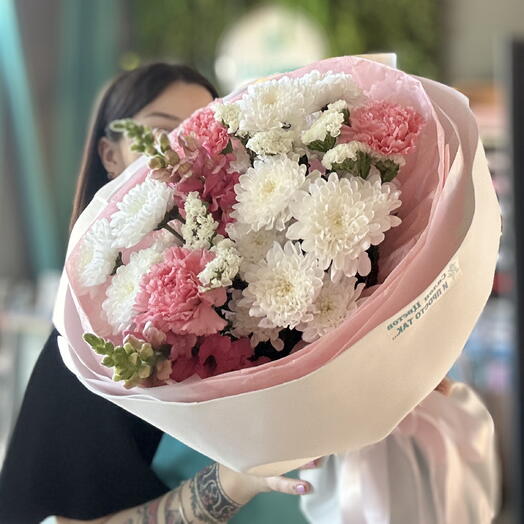 Нежный букетик с львиным зевом, диантусами и хризантемой🎀