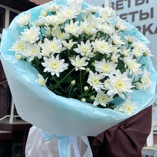 Букет из 5 кустовых пышных хризантем