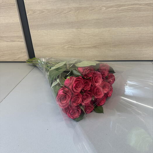 Роза малиновая 50см в пачке (15шт)