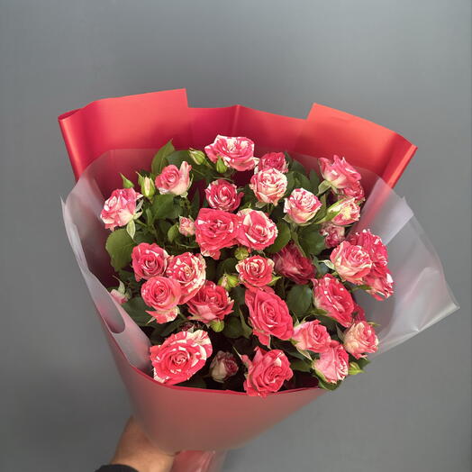 Букет ярких кустовых роз🌹