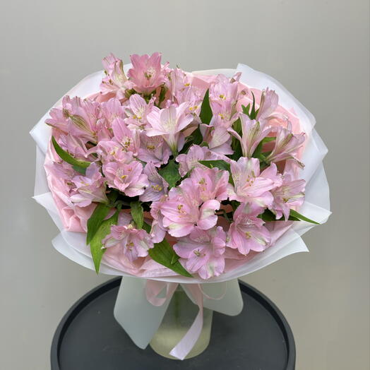Нежные альстромерии-9 веток🌸