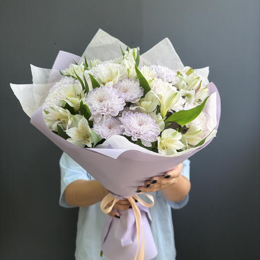 Лавандовый букет с хризантем и альстромерий💕