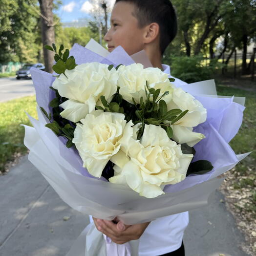Букет школьника из французских роз 👨🎓 5 французских кремовых роз