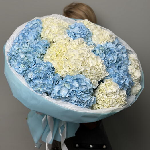 Моно букет из гортензий