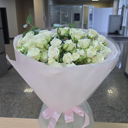 Букет кустовых роз