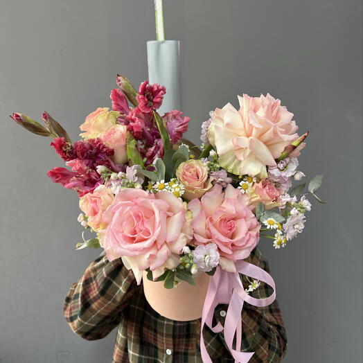 Нежно - розовая композиция с Малиновыми Гладиолусами 💖