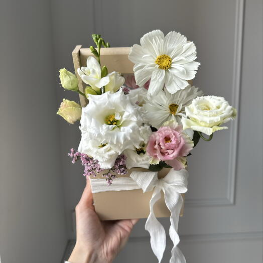 Композиция в ящичке нежная 🤍