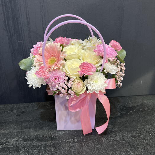 Цветы в сумочке🌸