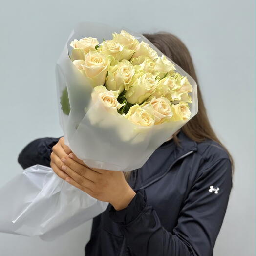 Кремовые розы 15 штук