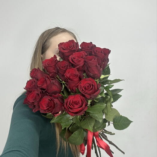 Букет из 15 красных роз