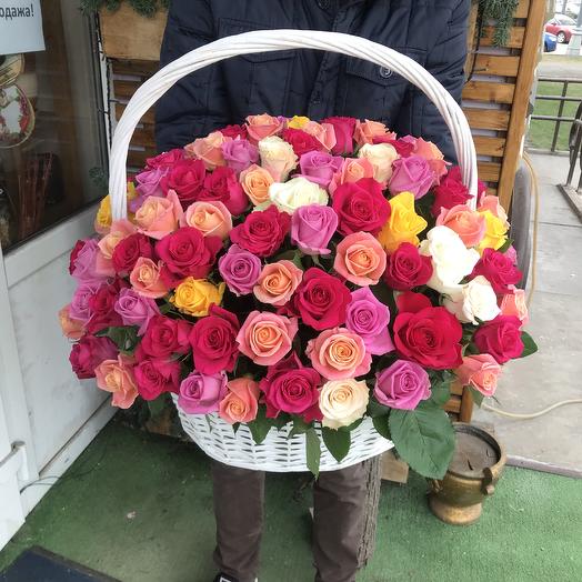 101 rosas en la cesta