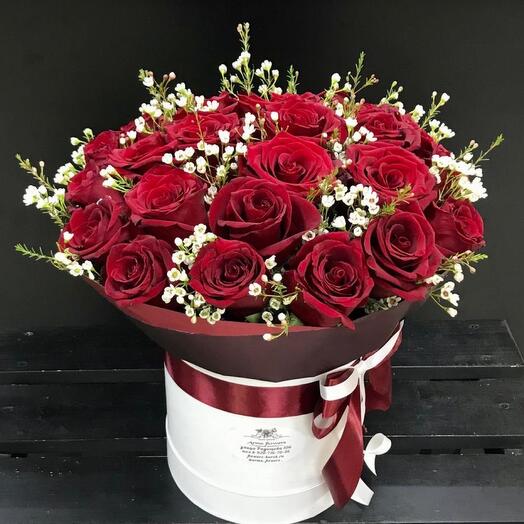 Цветы в коробке🥀🥀🥀 красные