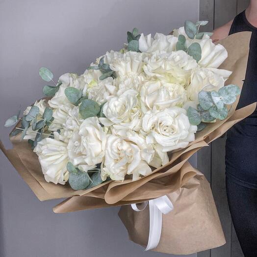 ✅ Bouquet of French roses