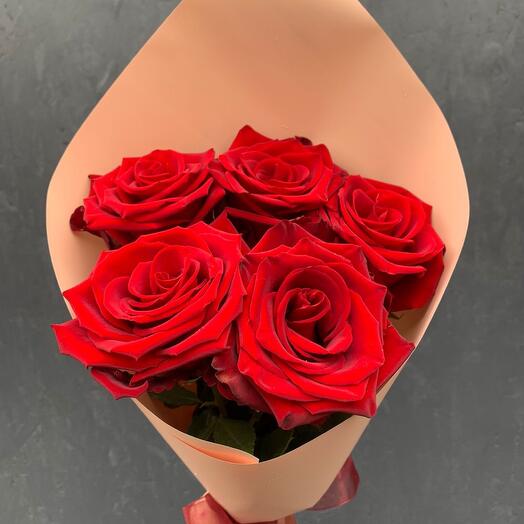 Bouquet of 5 red roses