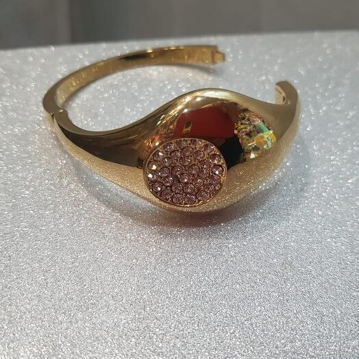 A bracelet