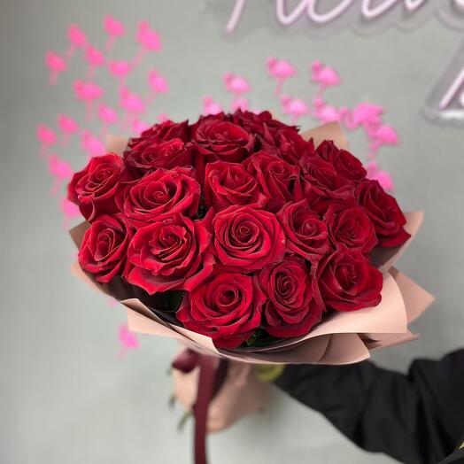 Красные розы 🥰21 бордовая роза эксплоер в стильной упаковке