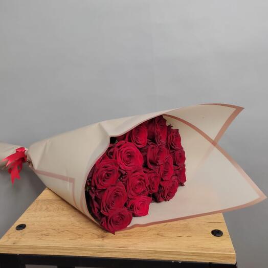 Bouquet of 15 long roses