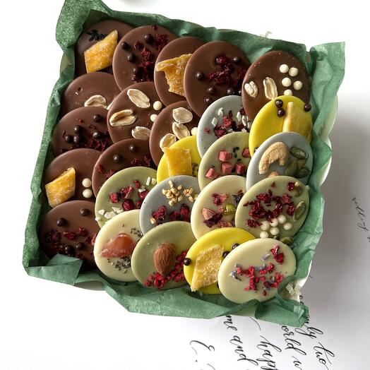 Chocolate hecho a mano 25 piezas Caja Blanca