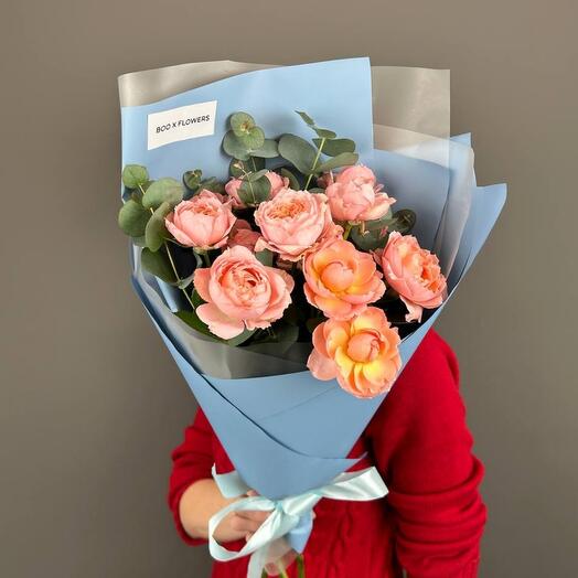 Juliet monobucket with eucalyptus