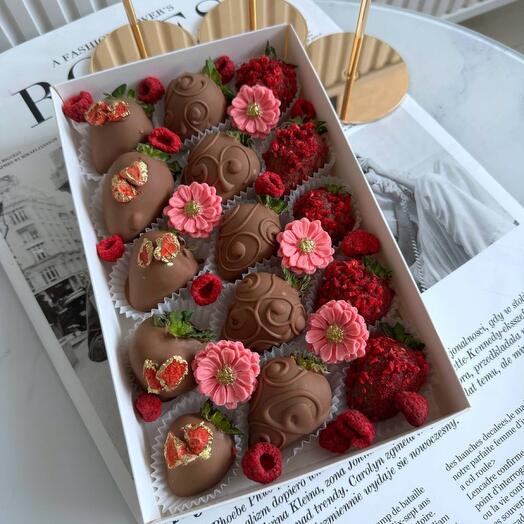 Клубника в шоколаде 15 ягод