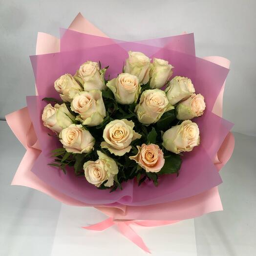 Bouquet of 15 Kenyan roses