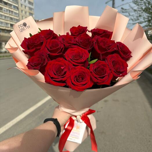 Букет из 15 красных роз 50 см