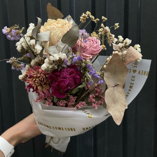 Bouquet of dried flowers "Peonies in the composition"