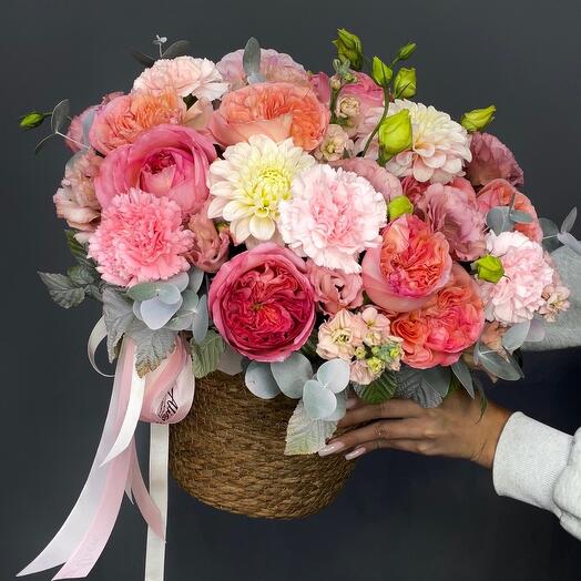 Корзина с цветами кашпо