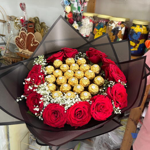 15 Red Roses with Ferrero Rocher Chocolates Arrangement