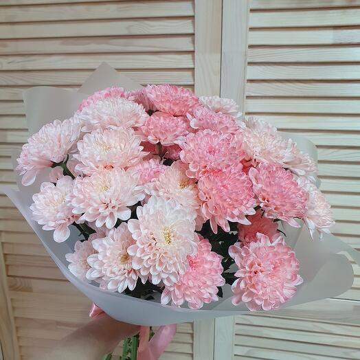 Букет из розовых хризантем
