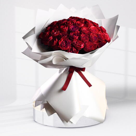 Charming Red Valentine ( 51 Roses )