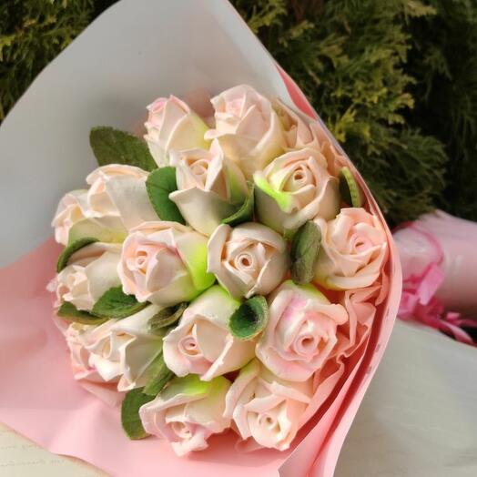 Зефирные цветы букет из 17 зефирных роз