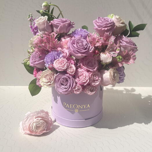 Blooming hat box