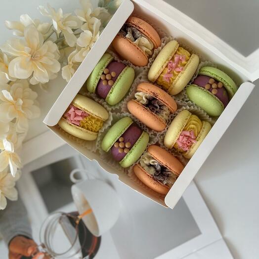Макарон 9 штук ассорти