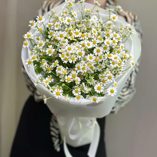 Букет из кустовых ромашек