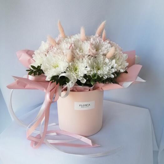 Хризантема і Лагурус в коробці