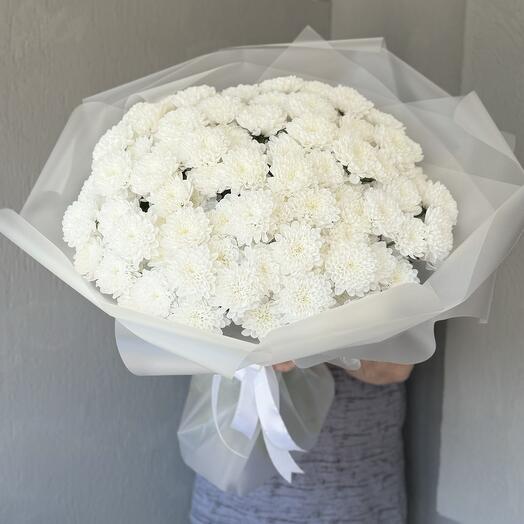 Белая кустовая хризантема Алтай. Букет из 21 ветки