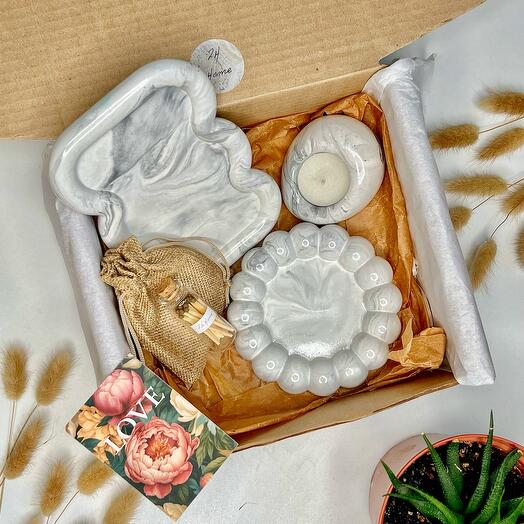 Подарочный набор на День учителя ручная работа ( поднос из гипса , подставка бабл , подсвечник )