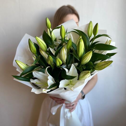 Букет лилий, белые, 5 шт, арт 29 Flower Perfect