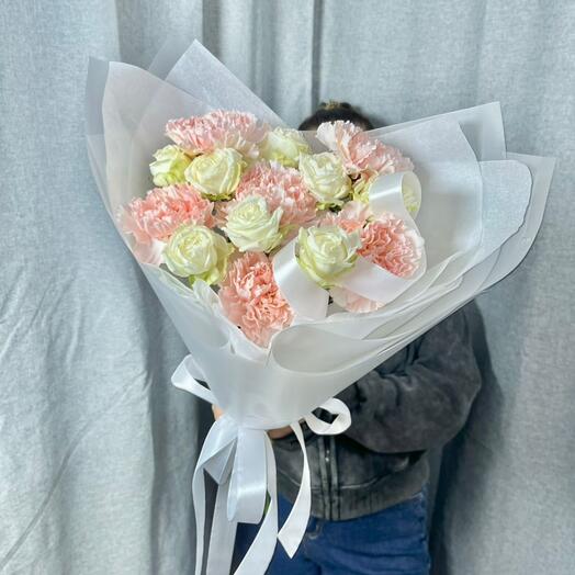 Авторский букет из кустовой розы и диантуса,,Нежность"🌸