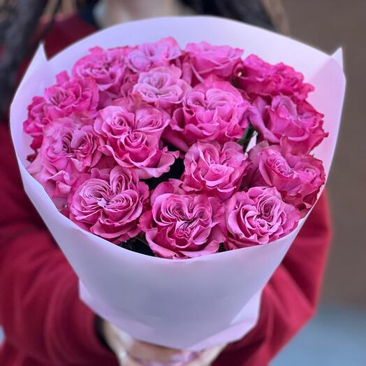 Моно букет из 15 пионовидных роз