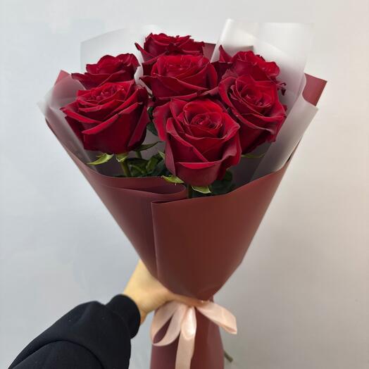 Моно-букет бордовых роз