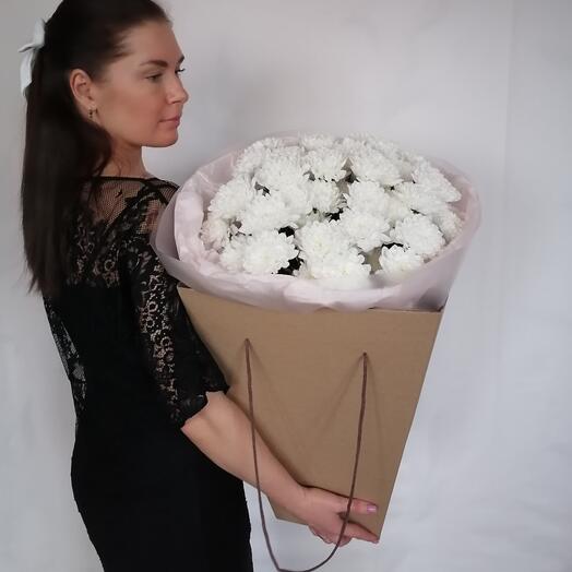 😍Пышный букет "PERVOЦВЕТ" из 9 белоснежных кустовых хризантем в нежном оформлении