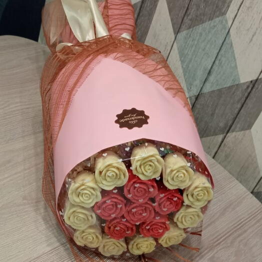 Букет из 17 шоколадных роз