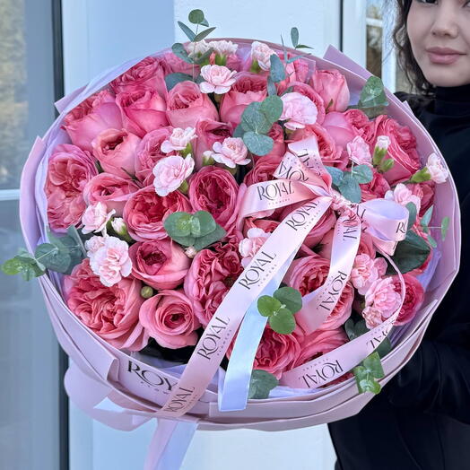 Букет из голландских роз с добавлением диантуса