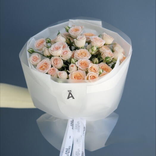 Моно кустовых роз