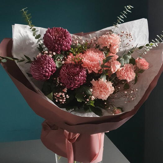 Букет "Симфония осени" из хризантемы и диантусов