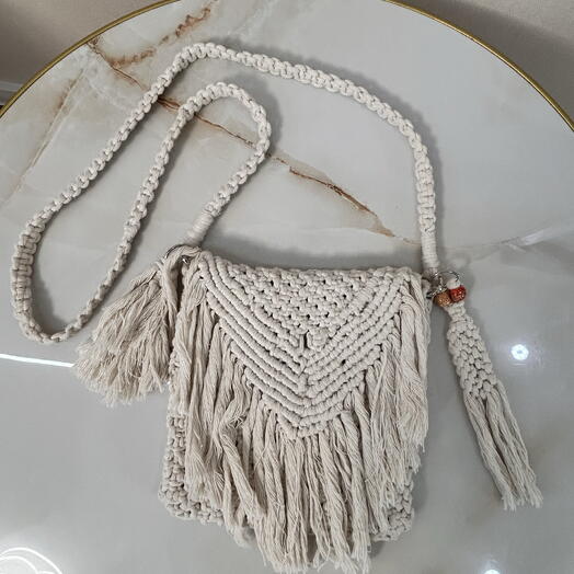 Сумка макраме с бахромой