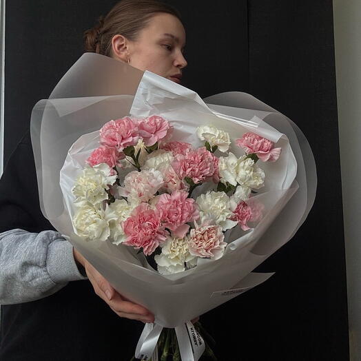 Нежное моно из гвоздик