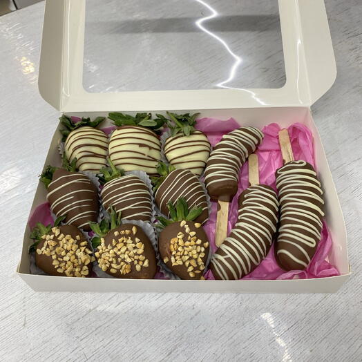 Клубника + бананы